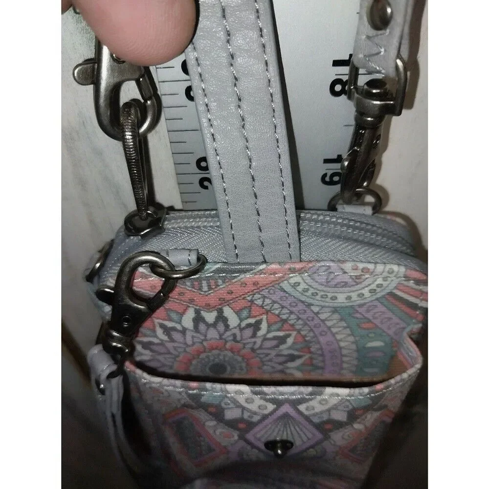 Sakroots Women’s Wallet Crossbody Bag Green, Gray, Peach Geometric 6.5x4…